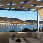 Paradise * Parikia (Paros)