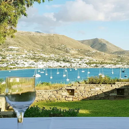 帕罗斯天堂公寓式酒店 Páros