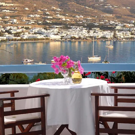 帕罗斯天堂公寓式酒店 Páros